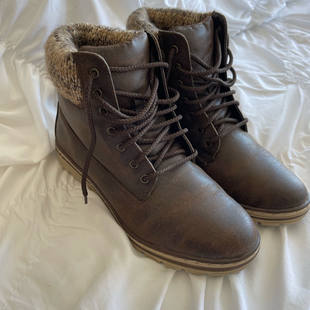 Cliffs by White Mountain Boots